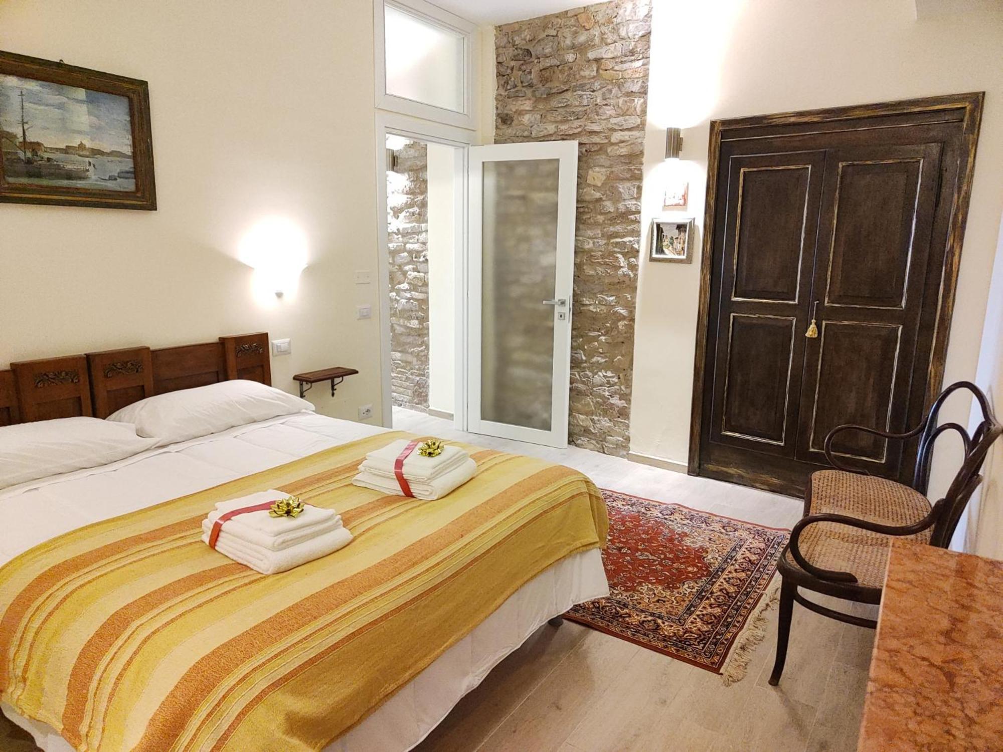 La Di San Rufino - Myassisisuite - A 13 Minuti Da San Francesco - 2 Letti Matrimoniali-centrale Apartment *
