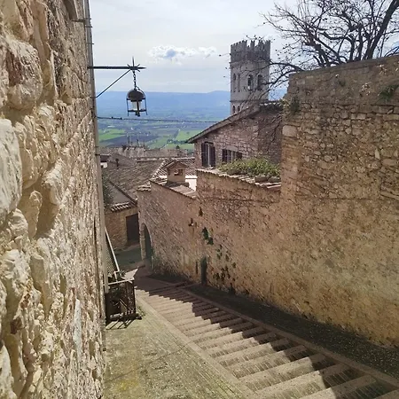 La Suite Di San Rufino - Myassisisuite Appartamenti - A 13 Minuti Da San Francesco - 2 Letti Matrimoniali-Centrale Exterior photo